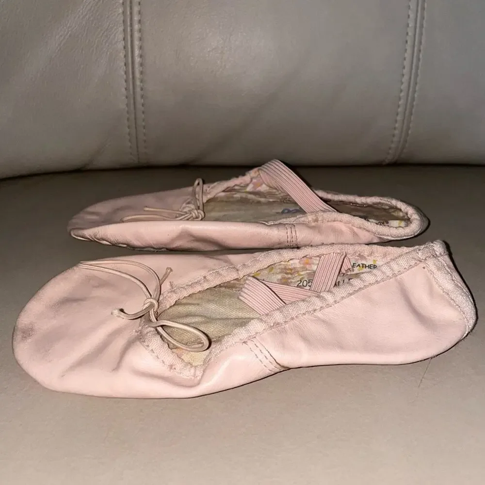 🩰 Capezio 205C Daisy Pink Leather Ballet Slippers - Size 11.5 M